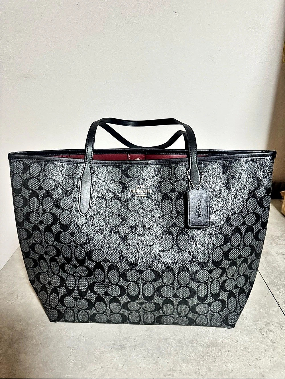 Coach City Tote Bag In Signature Canvas 5696 Black & Gray